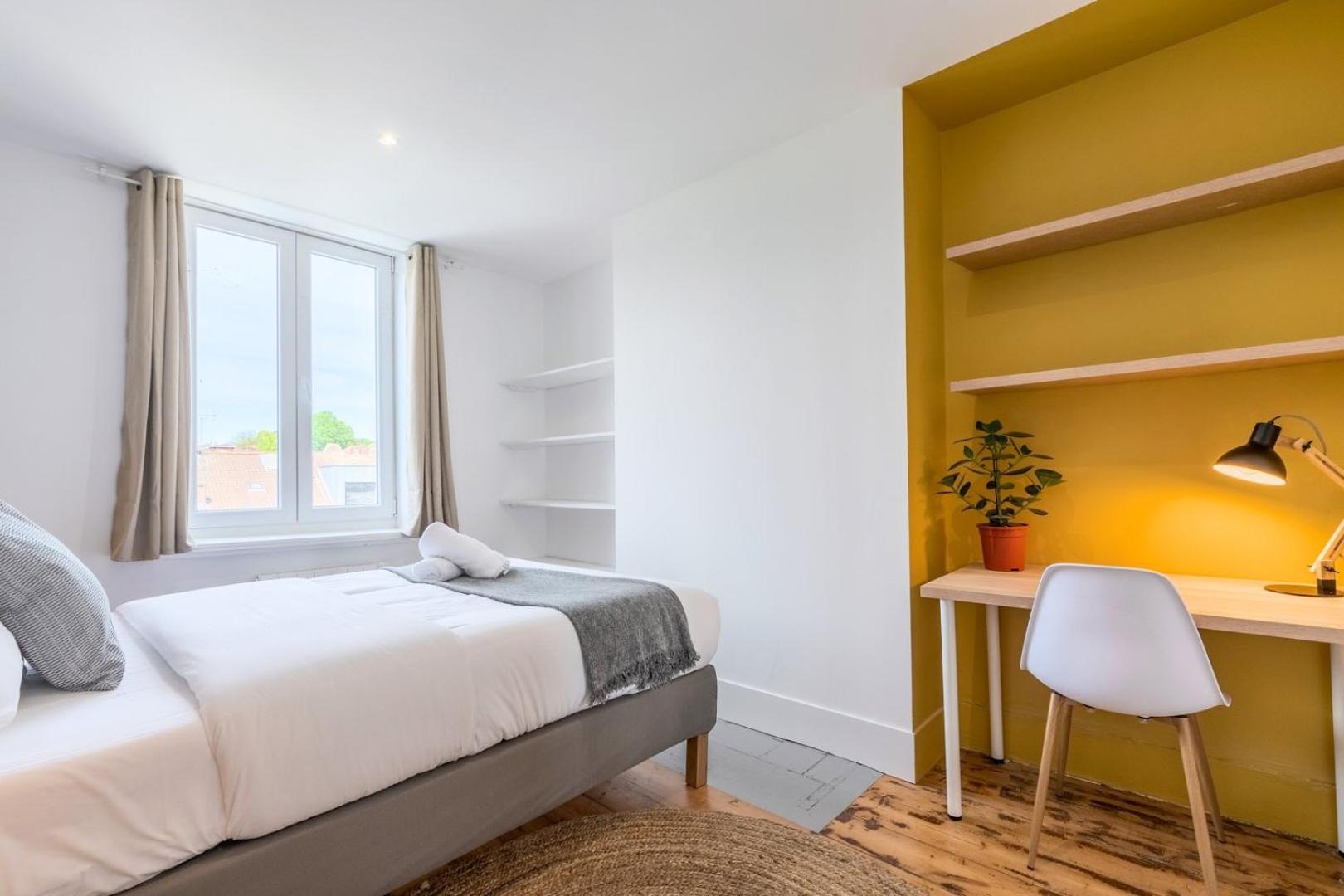 Bright 3-Bedroom 2-Bathroom Flat ليل المظهر الخارجي الصورة